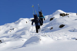 Read more about the article Årets mest leste Villspor-artikler: Dramatisk flyulykke, smaksrik bålmat, barnevennlige Bjørnhollia og  Besseggen på fjellski