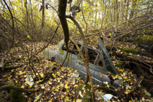Read more about the article Urban ekspedisjon: Her ligger byens ukjente bilkirkegård, kun minutter fra nærmeste kafé