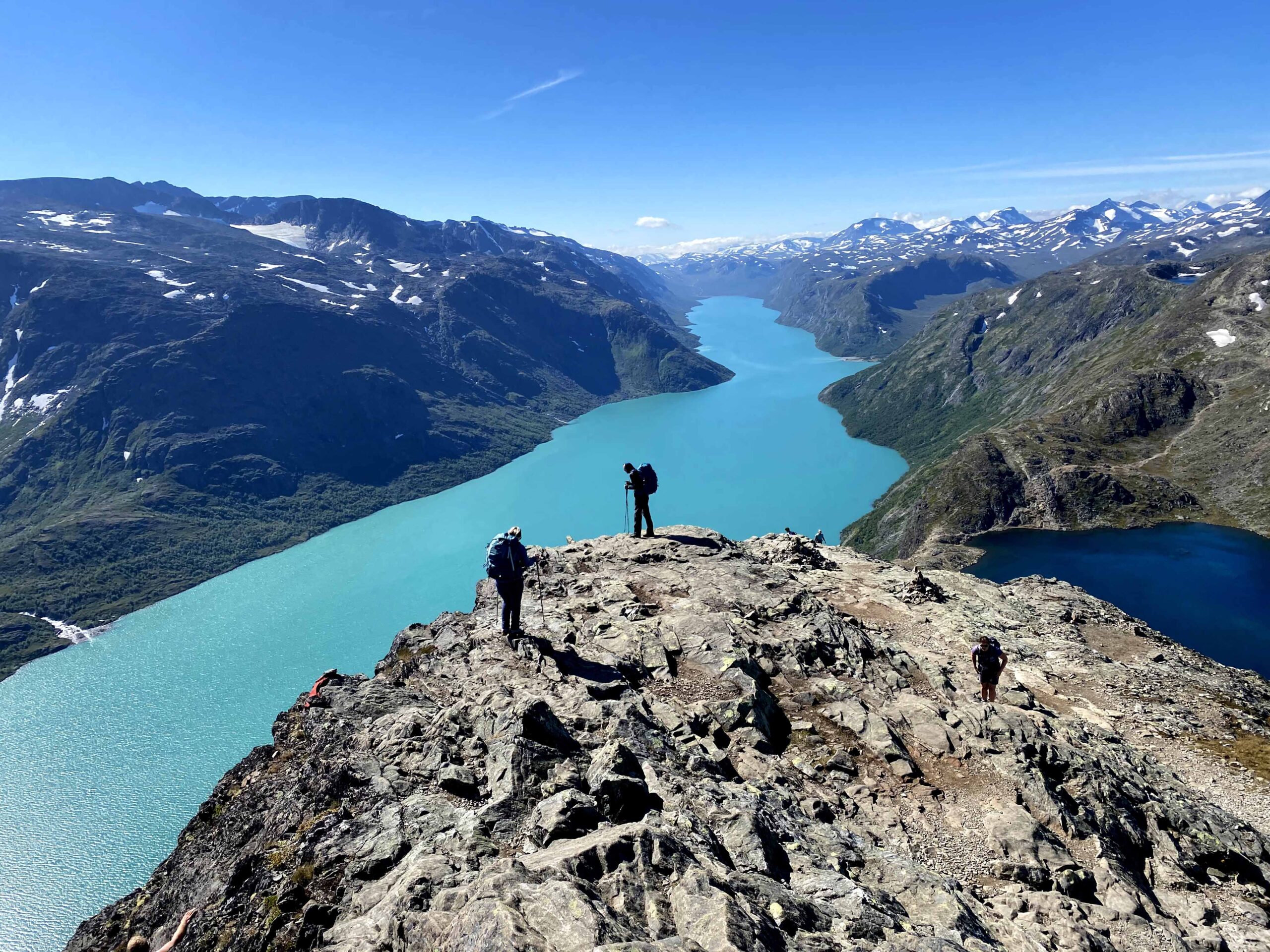 Read more about the article Tilstanden i Gjende trolig forverret av bresmelting i Jotunheimen