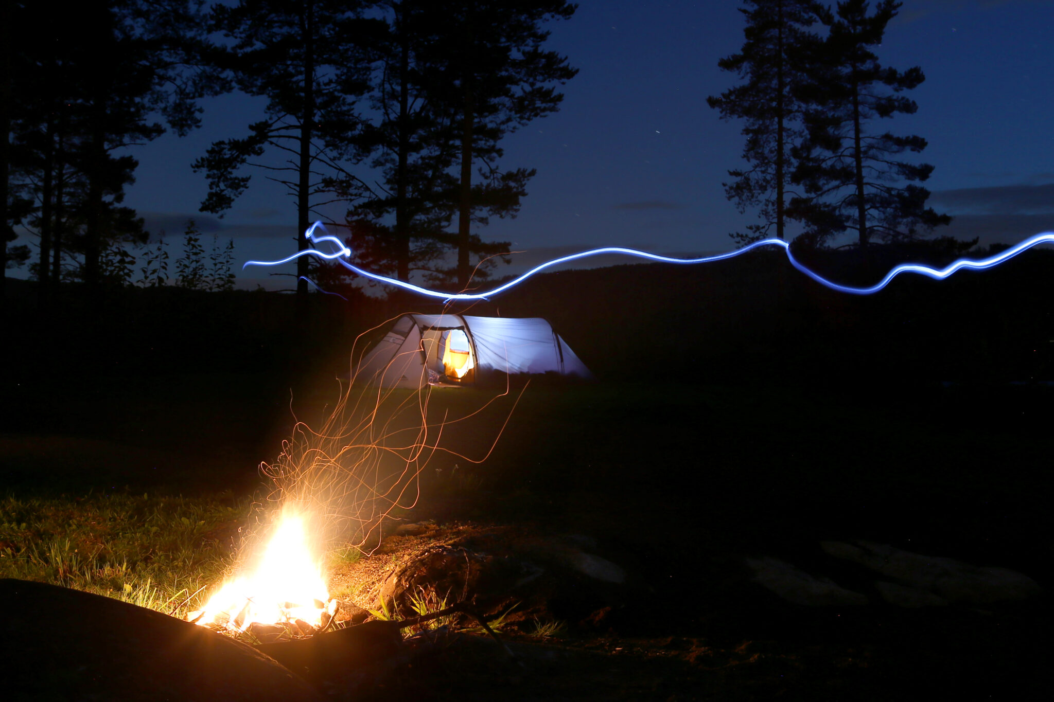 Read more about the article Nå er det lov å tenne bål igjen. Slik gjør du det.