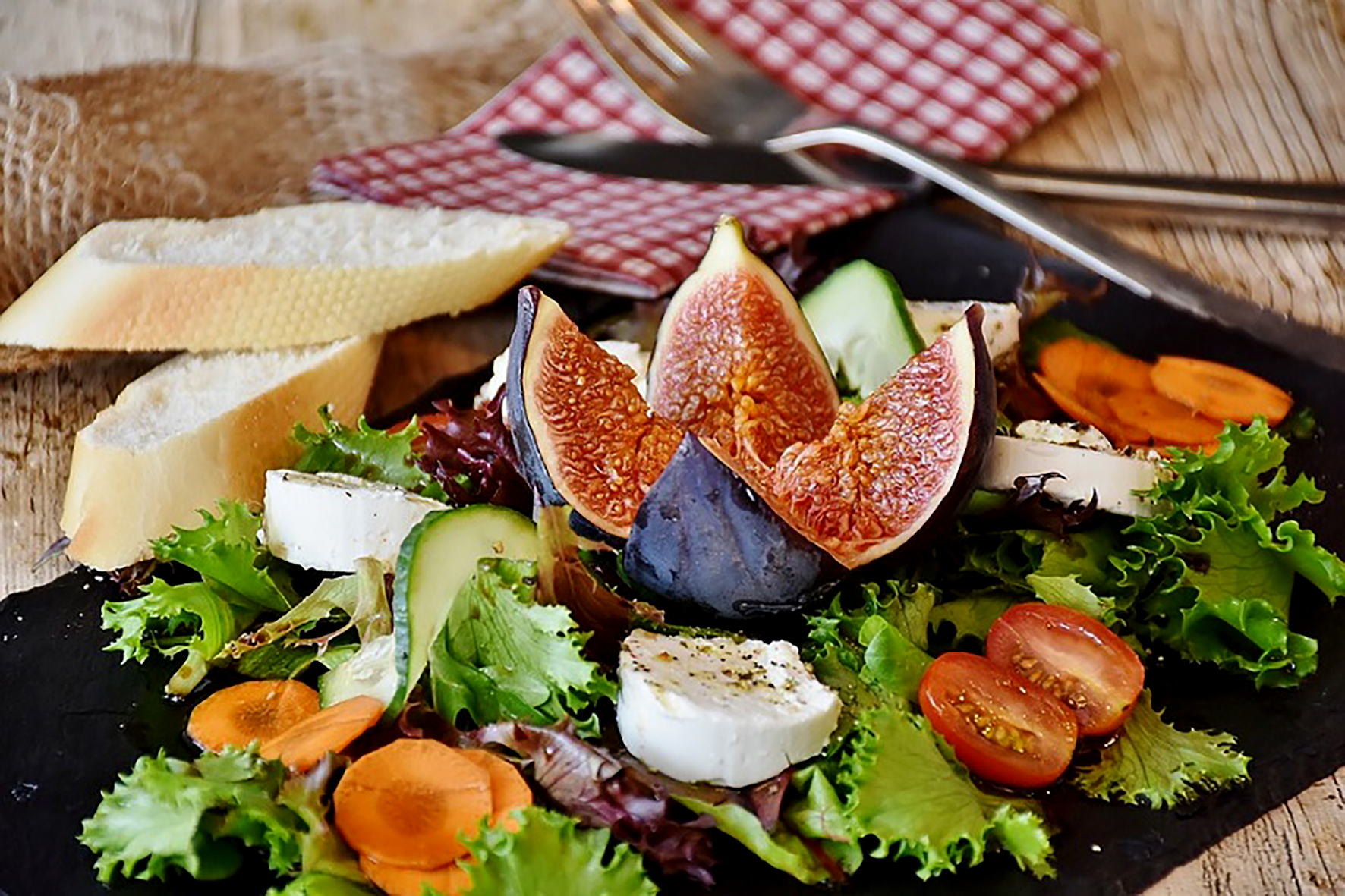 Read more about the article Tapas på tur – småretter og fingermat uten ild