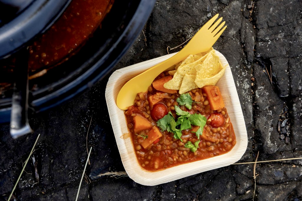 Read more about the article Kjøttfri turgryte: Serveres med limebåter og nachos