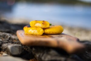 Read more about the article Saftige arepas: Brød av maismel, fylt med  mozzarella