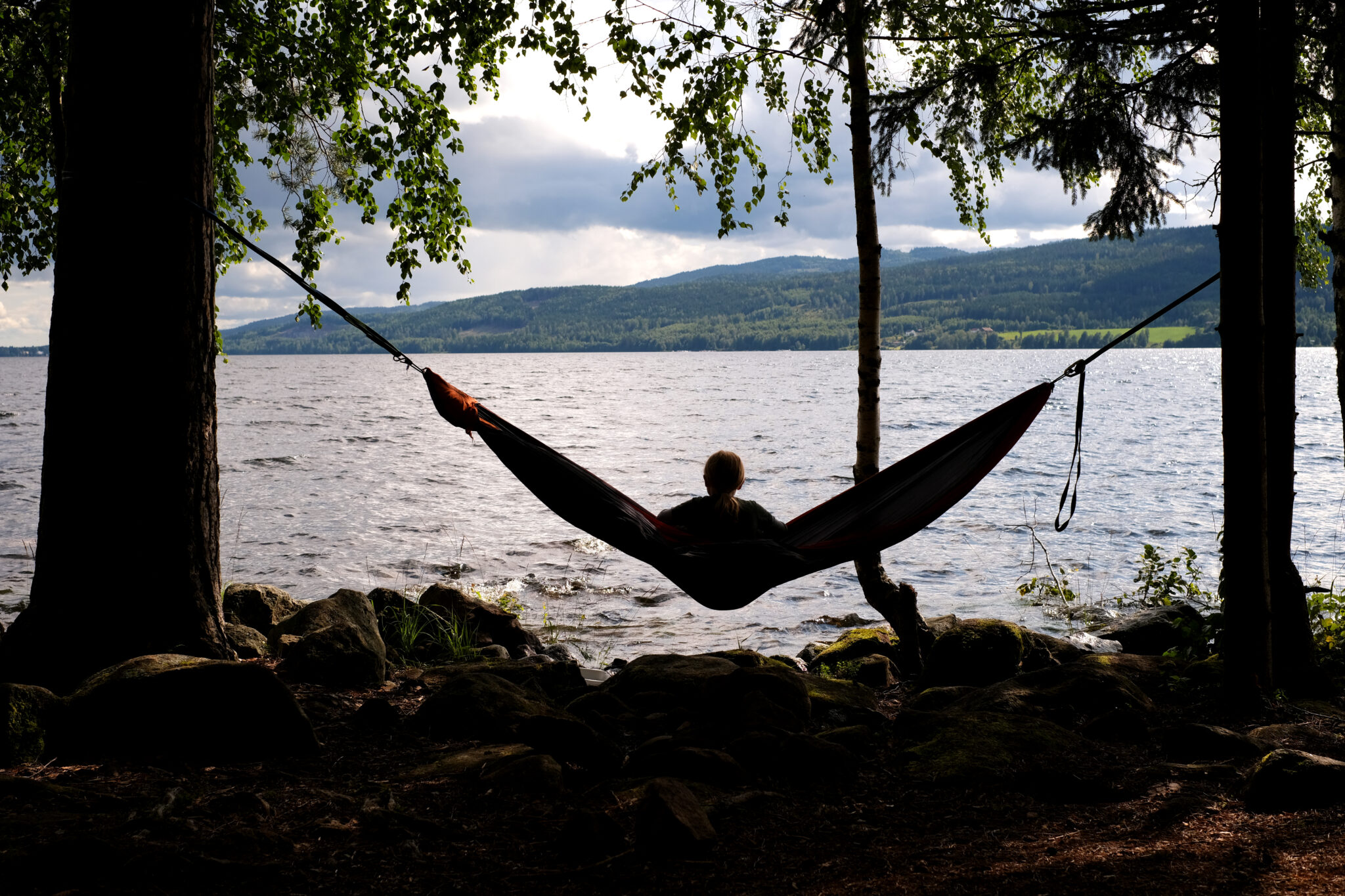 Read more about the article Friluftslivets uke: Natt i naturen, brevandring, tinderangling og familieturer