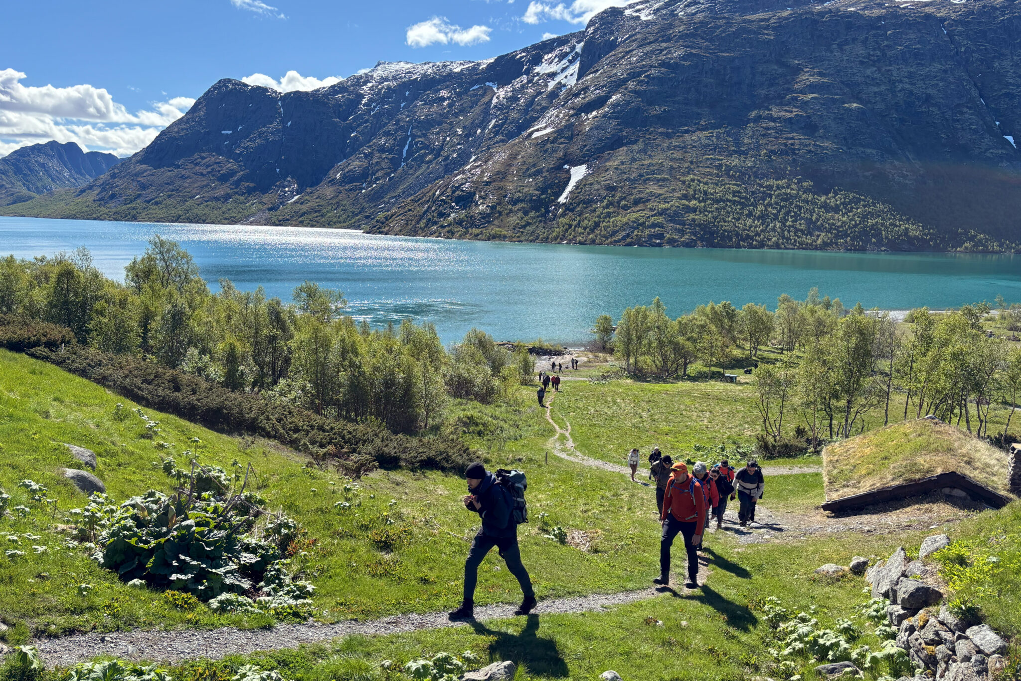 Read more about the article Søppel og menneskelig avføring. Dette irriterer oss mest på tur.