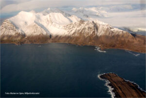Read more about the article Forskere finner mikroplast fra bildekk i regn på Svalbard